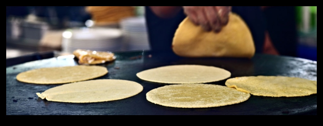 Tortilla Hikayeleri: Meksika Yassı Ekmeklerinin Sanatında Ustalaşmak